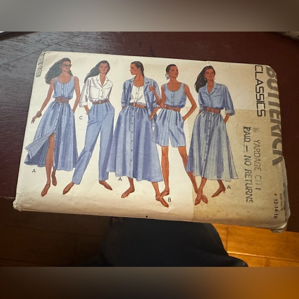 VINTAGE UNCUT BUTTERICK WOMENS SEWING PATTERNS #4928